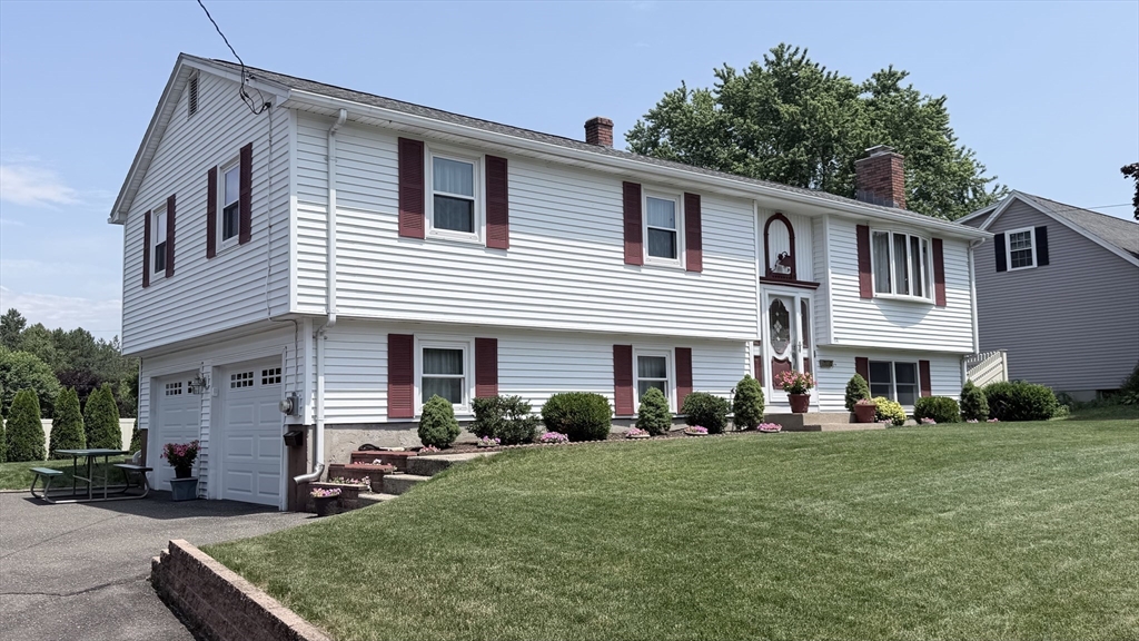 84 Wanda St, Chicopee, Massachusetts, 3 Bedrooms Bedrooms, 6 Rooms Rooms,2 BathroomsBathrooms,Residential,For Sale,Wanda St,73544545
