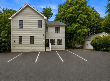 4 Mayhew St, Framingham, Massachusetts, 4 Bedrooms Bedrooms, 7 Rooms Rooms,2 BathroomsBathrooms,Residential Lease,For Rent,Mayhew St,73544532
