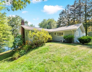15 & 7 Scottsdale Road, Barnstable, Massachusetts, 3 Bedrooms Bedrooms, 7 Rooms Rooms,2 BathroomsBathrooms,Residential,For Sale,Scottsdale Road,73544560