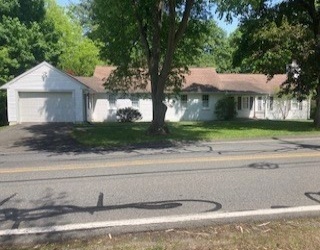 1006 South East Street, Amherst, Massachusetts, 5 Bedrooms Bedrooms, 10 Rooms Rooms,2 BathroomsBathrooms,Residential,For Sale,South East Street,73520870