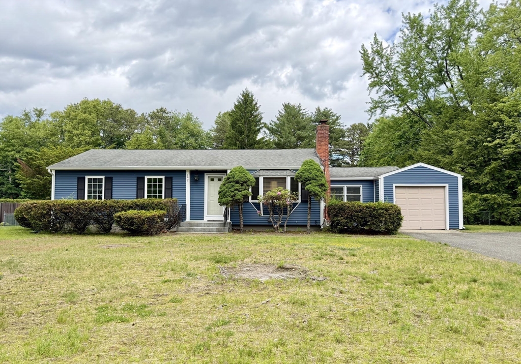142 Yarmouth St, Longmeadow, Massachusetts, 3 Bedrooms Bedrooms, 9 Rooms Rooms,2.5 BathroomsBathrooms,Residential,For Sale,Yarmouth St,73531361