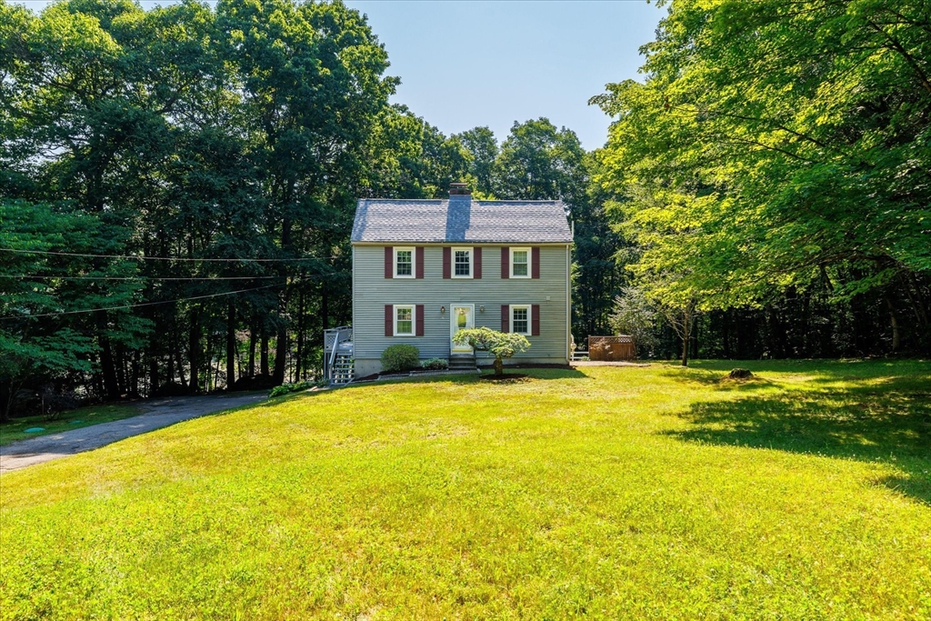 37 Breakneck Rd, Sturbridge, Massachusetts, 3 Bedrooms Bedrooms, 7 Rooms Rooms,2 BathroomsBathrooms,Residential,For Sale,Breakneck Rd,73544628