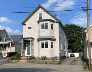 10 Payton St, Lowell, Massachusetts, 4 Bedrooms Bedrooms, 8 Rooms Rooms,2 BathroomsBathrooms,Residential Income,For Sale,Payton St,73544638