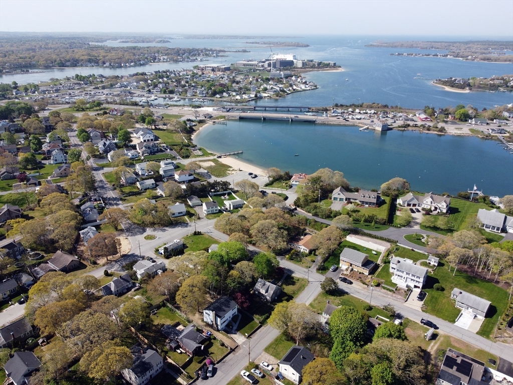 4 Van Bummel, Bourne, Massachusetts, 5 Bedrooms Bedrooms, 7 Rooms Rooms,2 BathroomsBathrooms,Residential,For Sale,Van Bummel,73469171
