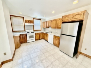 7 Parmenter, Boston, Massachusetts, 2 Bedrooms Bedrooms, 5 Rooms Rooms,2 BathroomsBathrooms,Residential Lease,For Rent,Parmenter,73544645