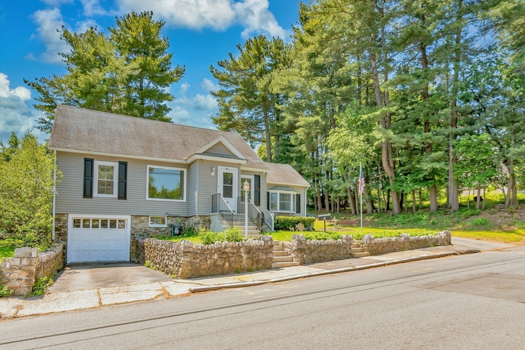 4 Capitol Street, Methuen, Massachusetts, 4 Bedrooms Bedrooms, 7 Rooms Rooms,1 BathroomBathrooms,Residential,For Sale,Capitol Street,73544654