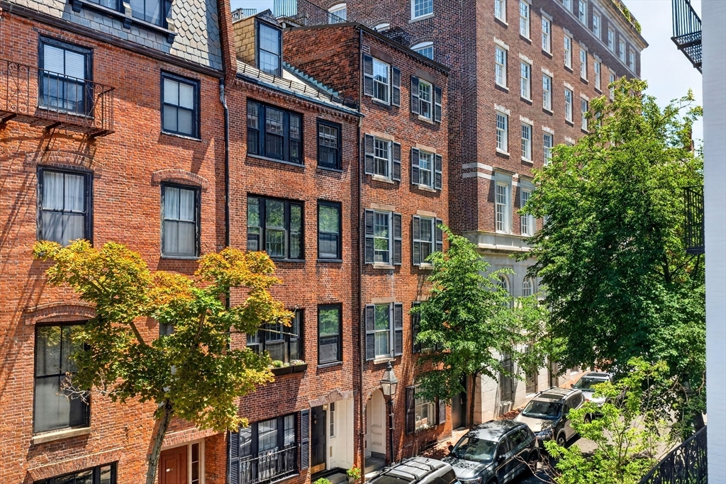 9 Joy St, Boston, Massachusetts, 1 Bedroom Bedrooms, 3 Rooms Rooms,1 BathroomBathrooms,Residential,For Sale,Joy St,73544655