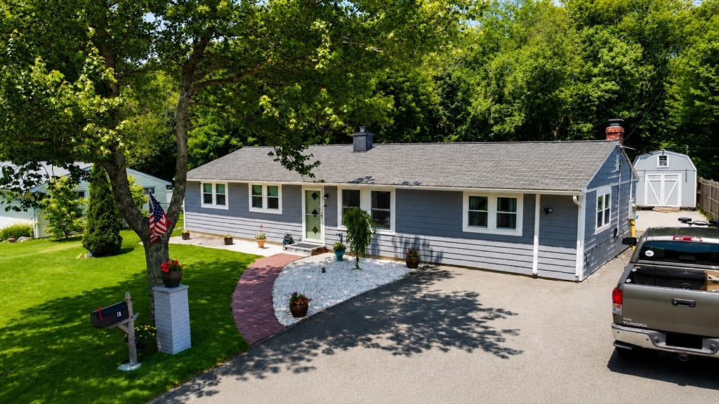 19 Porter Dr, Bellingham, Massachusetts, 3 Bedrooms Bedrooms, 7 Rooms Rooms,1 BathroomBathrooms,Residential,For Sale,Porter Dr,73544642