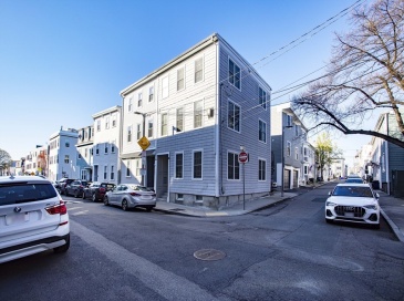 182 W 8th, Boston, Massachusetts, 1 Bedroom Bedrooms, 3 Rooms Rooms,1 BathroomBathrooms,Residential Lease,For Rent,W 8th,73538237