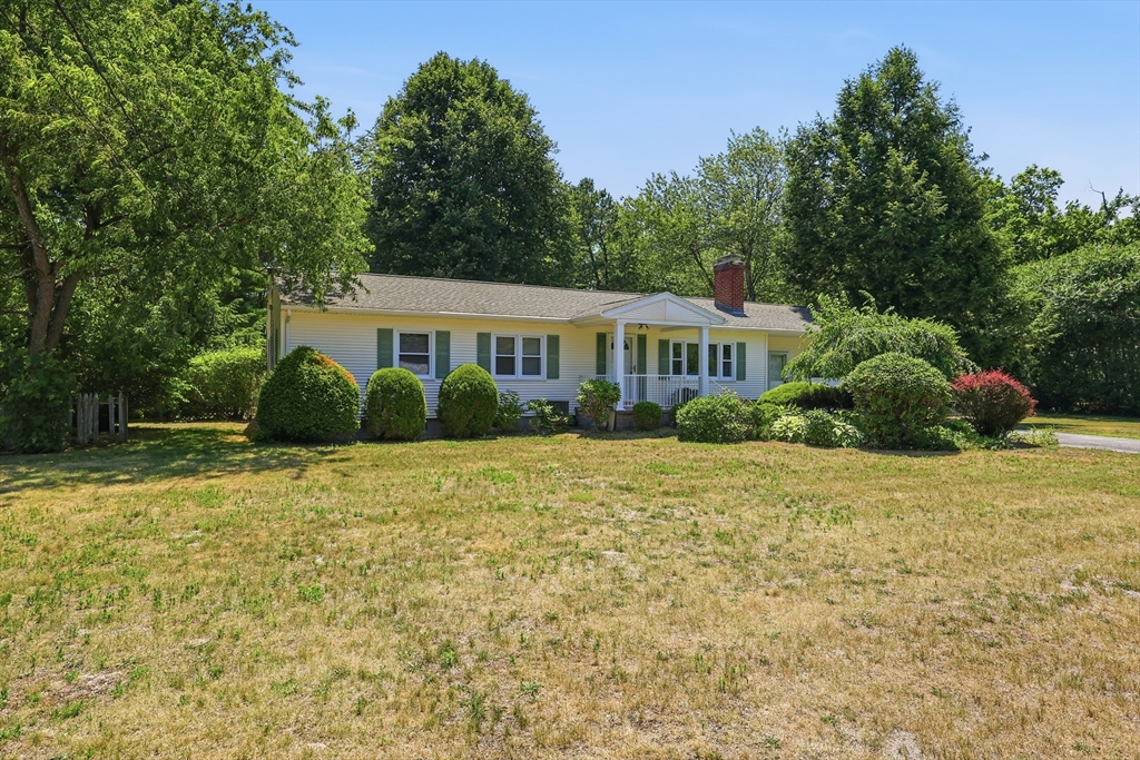 199 Birch Road, Longmeadow, Massachusetts, 3 Bedrooms Bedrooms, 7 Rooms Rooms,1.5 BathroomsBathrooms,Residential,For Sale,Birch Road,73544043