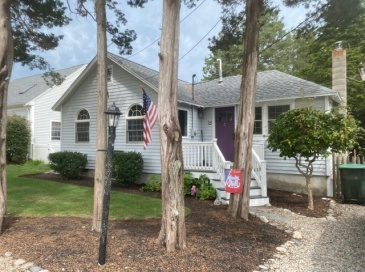 54 Everett, Marshfield, Massachusetts, 2 Bedrooms Bedrooms, 5 Rooms Rooms,1 BathroomBathrooms,Residential Lease,For Rent,Everett,73544667