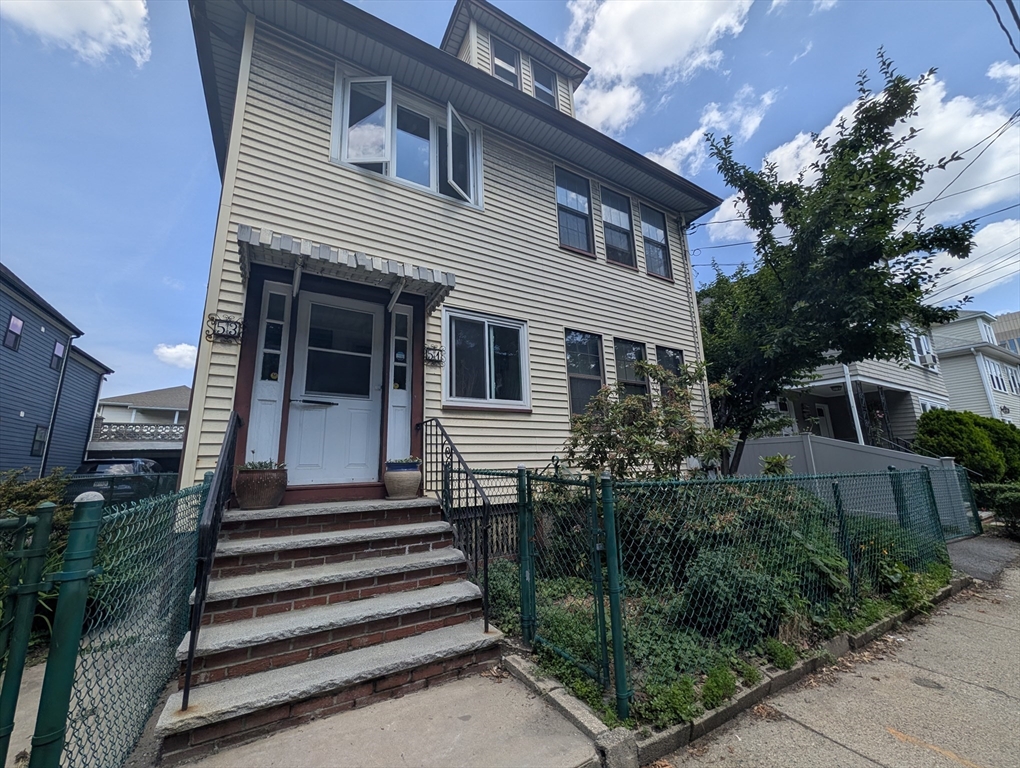 51 Bailey Rd, Somerville, Massachusetts, 2 Bedrooms Bedrooms, 5 Rooms Rooms,1 BathroomBathrooms,Residential Lease,For Rent,Bailey Rd,73544669