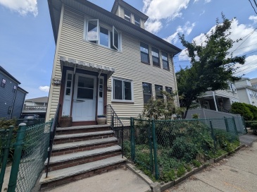 51 Bailey Rd, Somerville, Massachusetts, 2 Bedrooms Bedrooms, 5 Rooms Rooms,1 BathroomBathrooms,Residential Lease,For Rent,Bailey Rd,73544669