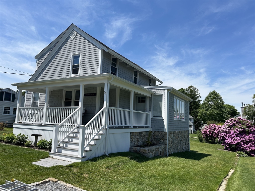 29 Bayview Ave, Dartmouth, Massachusetts, 4 Bedrooms Bedrooms, 7 Rooms Rooms,2 BathroomsBathrooms,Residential Lease,For Rent,Bayview Ave,73544674