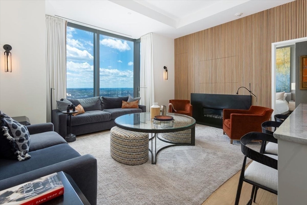 1 Dalton St, Boston, Massachusetts, 2 Bedrooms Bedrooms, 4 Rooms Rooms,2 BathroomsBathrooms,Residential,For Sale,Dalton St,73544769