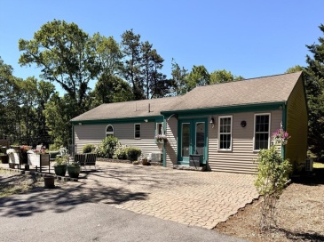 12 Ox Bow Rd., Falmouth, Massachusetts, 3 Bedrooms Bedrooms, 7 Rooms Rooms,4 BathroomsBathrooms,Residential,For Sale,Ox Bow Rd.,73544697 12 Ox Bow Rd., Falmouth, Massachusetts, 3 Bedrooms Bedrooms, 7 Rooms Rooms,4 BathroomsBathrooms,Residential,For Sale,Ox Bow Rd.,73544697