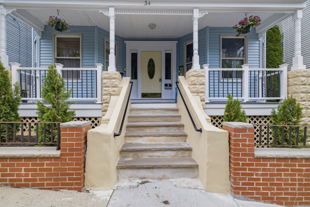 34 Sumner St, Revere, Massachusetts, 2 Bedrooms Bedrooms, 4 Rooms Rooms,1 BathroomBathrooms,Residential,For Sale,Sumner St,73544713