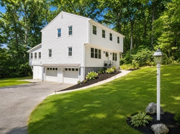 17 Farm St, Medway, Massachusetts, 3 Bedrooms Bedrooms, 8 Rooms Rooms,1.5 BathroomsBathrooms,Residential,For Sale,Farm St,73544720 17 Farm St, Medway, Massachusetts, 3 Bedrooms Bedrooms, 8 Rooms Rooms,1.5 BathroomsBathrooms,Residential,For Sale,Farm St,73544720