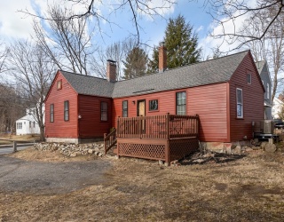 25 Elm St, Groton, Massachusetts, 2 Bedrooms Bedrooms, 6 Rooms Rooms,1 BathroomBathrooms,Residential Lease,For Rent,Elm St,73544734