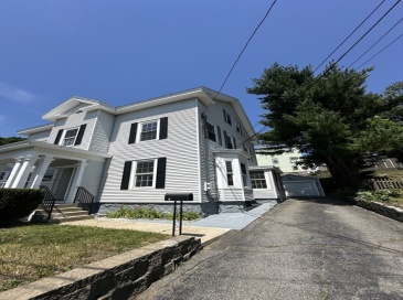 7 Buxton Court, Andover, Massachusetts, 3 Bedrooms Bedrooms, 6 Rooms Rooms,1 BathroomBathrooms,Residential Lease,For Rent,Buxton Court,73544742