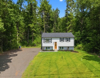 159 Walnut St, Halifax, Massachusetts, 3 Bedrooms Bedrooms, 8 Rooms Rooms,2 BathroomsBathrooms,Residential,For Sale,Walnut St,73544750