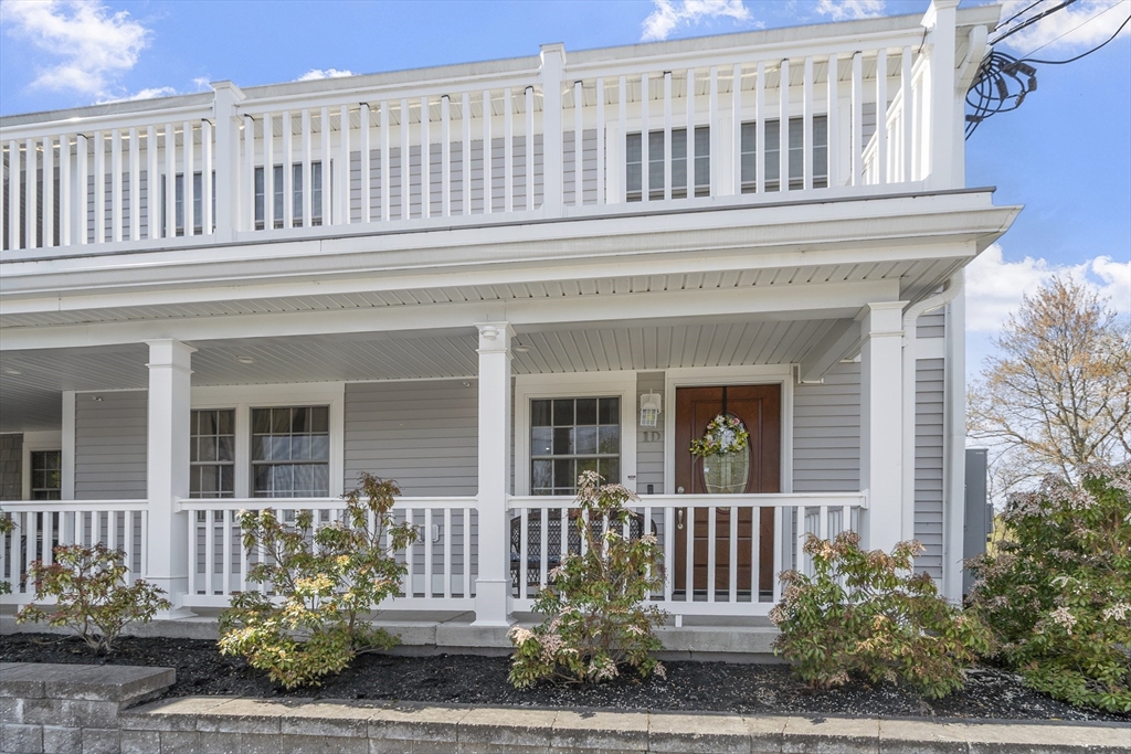 146 Main St, Clinton, Massachusetts, 2 Bedrooms Bedrooms, 4 Rooms Rooms,1 BathroomBathrooms,Residential,For Sale,Main St,73515091