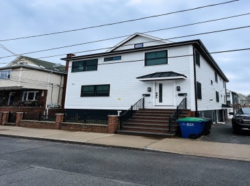 127-129 Bailey Rd, Somerville, Massachusetts, 3 Bedrooms Bedrooms, 5 Rooms Rooms,2 BathroomsBathrooms,Residential Lease,For Rent,Bailey Rd,73544791