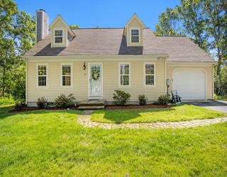 29 Carleton Dr, Mashpee, Massachusetts, 3 Bedrooms Bedrooms, 6 Rooms Rooms,2 BathroomsBathrooms,Residential,For Sale,Carleton Dr,73544826