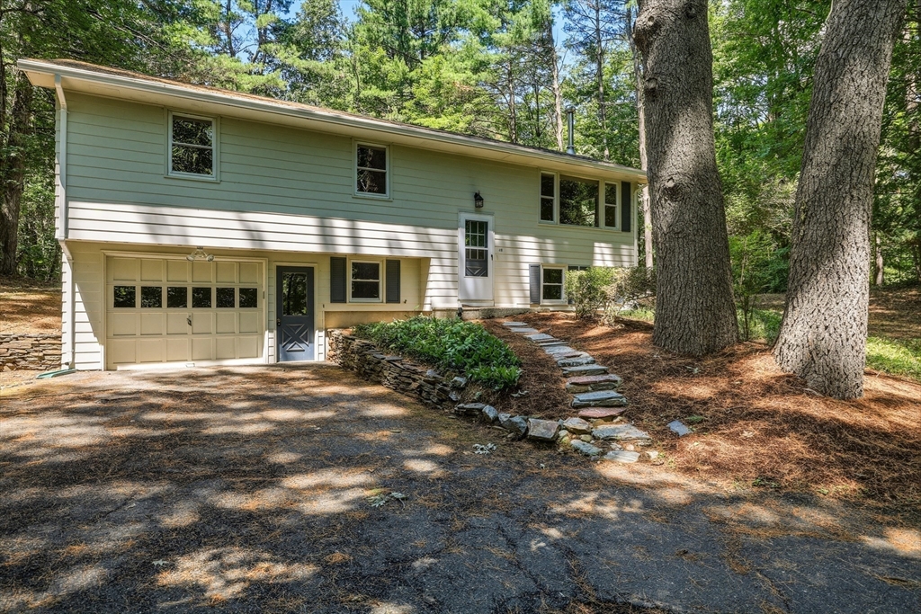 418 State St, Amherst, Massachusetts, 3 Bedrooms Bedrooms, 6 Rooms Rooms,2 BathroomsBathrooms,Residential,For Sale,State St,73541964