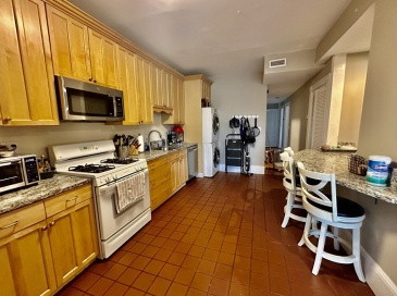 5 Sachem St, Boston, Massachusetts, 4 Bedrooms Bedrooms, 5 Rooms Rooms,1 BathroomBathrooms,Residential Lease,For Rent,Sachem St,73544870