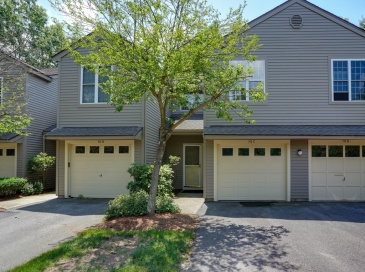 113 Ridgefield Circle, Clinton, Massachusetts, 2 Bedrooms Bedrooms, 6 Rooms Rooms,3 BathroomsBathrooms,Residential,For Sale,Ridgefield Circle,73544873