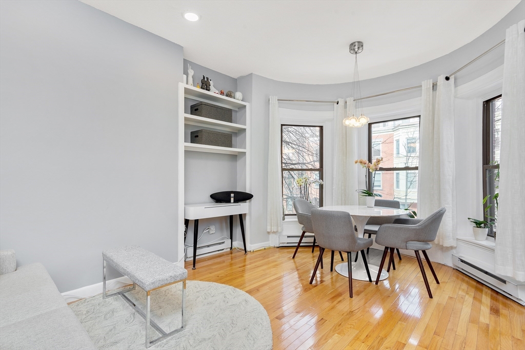 21 Follen, Boston, Massachusetts, 1 Bedroom Bedrooms, 3 Rooms Rooms,1 BathroomBathrooms,Residential Lease,For Rent,Follen,73539774