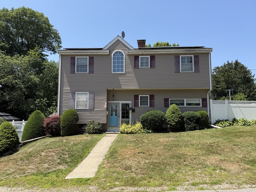 3 Walnut Knolls, Canton, Massachusetts, 5 Bedrooms Bedrooms, 10 Rooms Rooms,4 BathroomsBathrooms,Residential,For Sale,Walnut Knolls,73544913