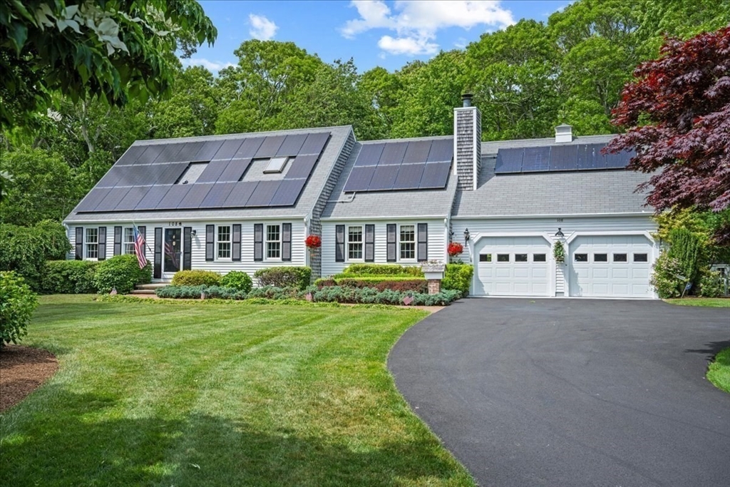 108 Marston Ave, Barnstable, Massachusetts, 4 Bedrooms Bedrooms, 8 Rooms Rooms,2.5 BathroomsBathrooms,Residential,For Sale,Marston Ave,73540287
