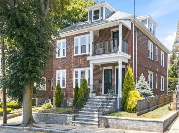46-48 Franconia St, Boston, Massachusetts, 2 Bedrooms Bedrooms, 5 Rooms Rooms,2 BathroomsBathrooms,Residential,For Sale,Franconia St,73544919