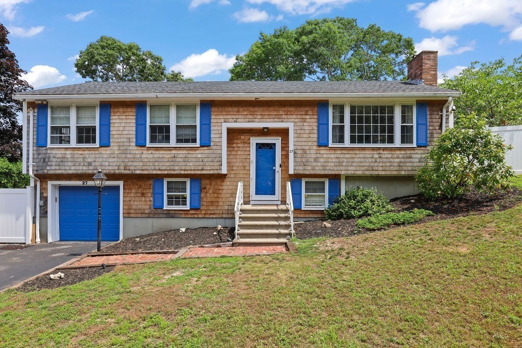 27 Alden Rd, Wareham, Massachusetts, 4 Bedrooms Bedrooms, 10 Rooms Rooms,2 BathroomsBathrooms,Residential,For Sale,Alden Rd,73544921