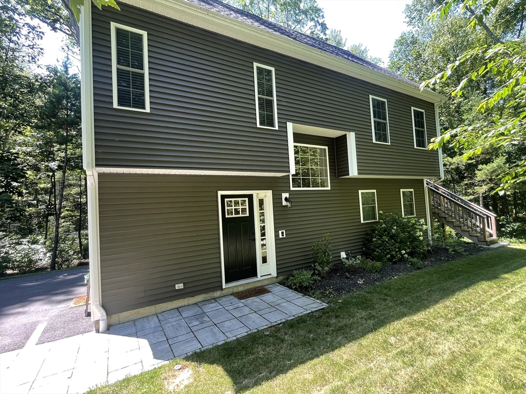 58 Adams St, Medway, Massachusetts, 3 Bedrooms Bedrooms, 7 Rooms Rooms,2.5 BathroomsBathrooms,Residential,For Sale,Adams St,73544926