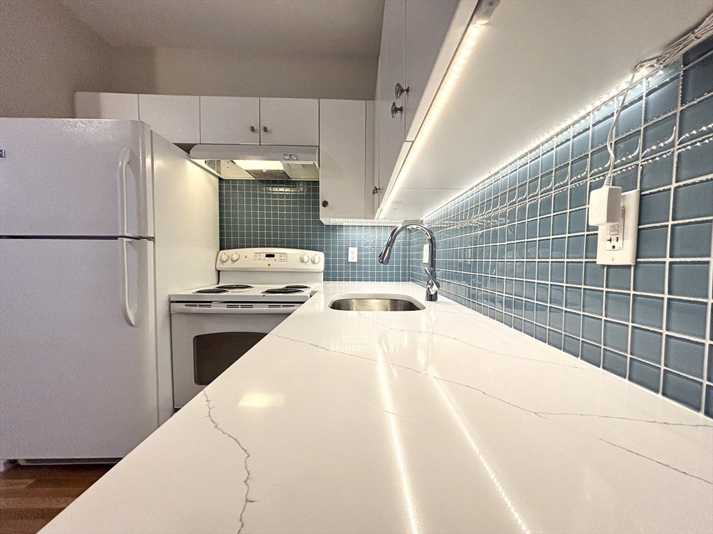 483 Beacon, Boston, Massachusetts, 1 Bedroom Bedrooms, 3 Rooms Rooms,1 BathroomBathrooms,Residential Lease,For Rent,Beacon,73544940