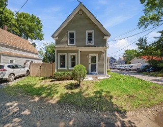 4 Dwight St, Fitchburg, Massachusetts, 3 Bedrooms Bedrooms, 7 Rooms Rooms,1.5 BathroomsBathrooms,Residential,For Sale,Dwight St,73544948
