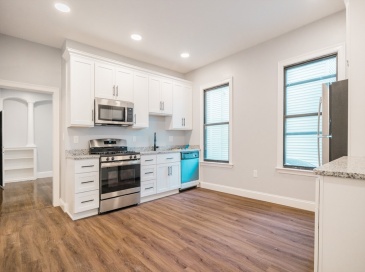 344 Saratoga St, Boston, Massachusetts, 4 Bedrooms Bedrooms, 8 Rooms Rooms,2 BathroomsBathrooms,Residential Lease,For Rent,Saratoga St,73544949