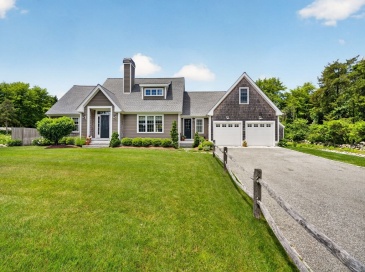 7 Ledgemont Ln, Dartmouth, Massachusetts, 3 Bedrooms Bedrooms, 7 Rooms Rooms,2.5 BathroomsBathrooms,Residential,For Sale,Ledgemont Ln,73544964