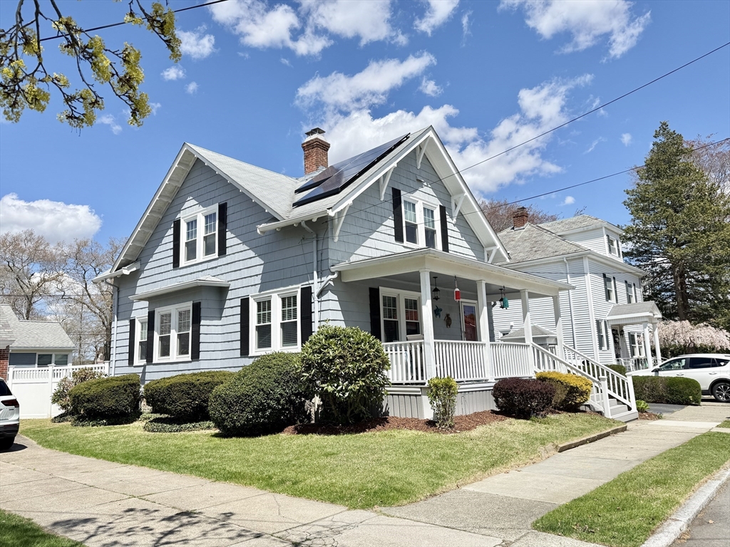 123 Plymouth St, New Bedford, Massachusetts, 3 Bedrooms Bedrooms, 9 Rooms Rooms,1.5 BathroomsBathrooms,Residential,For Sale,Plymouth St,73544967