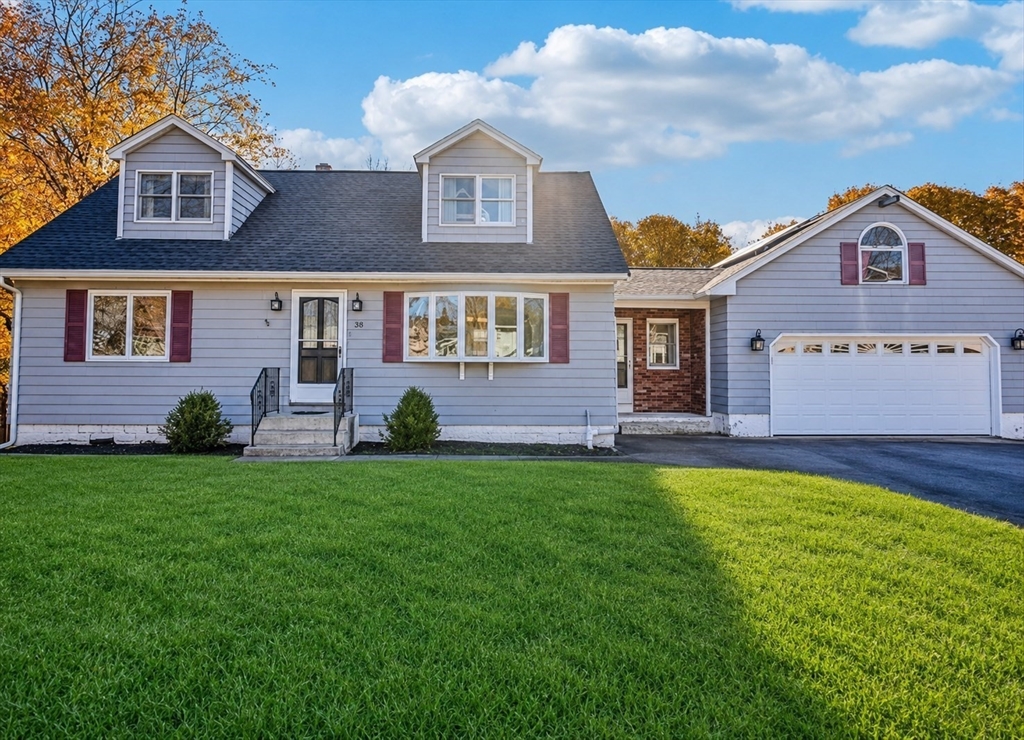 38 Raven Rd, Dracut, Massachusetts, 5 Bedrooms Bedrooms, 11 Rooms Rooms,2.5 BathroomsBathrooms,Residential,For Sale,Raven Rd,73545014