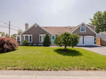 138 - 140 Berube Ave, Somerset, Massachusetts, 5 Bedrooms Bedrooms, 8 Rooms Rooms,2.5 BathroomsBathrooms,Residential Income,For Sale,Berube Ave,73544983