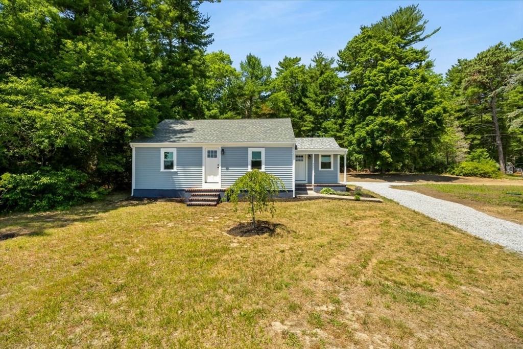 521 Marys Pond Rd, Rochester, Massachusetts, 2 Bedrooms Bedrooms, 4 Rooms Rooms,1 BathroomBathrooms,Residential,For Sale,Marys Pond Rd,73545056