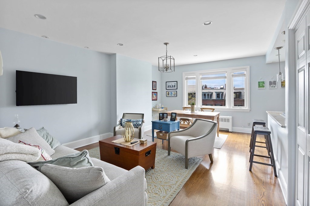 11 Union Park, Boston, Massachusetts, 1 Bedroom Bedrooms, 3 Rooms Rooms,1 BathroomBathrooms,Residential Lease,For Rent,Union Park,73545058