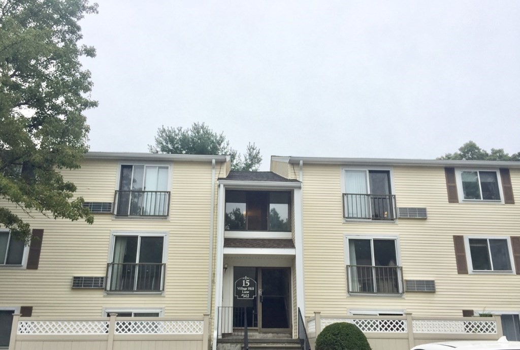 15 Village Hill Lane, Natick, Massachusetts, 1 Bedroom Bedrooms, 4 Rooms Rooms,1 BathroomBathrooms,Residential Lease,For Rent,Village Hill Lane,73545064