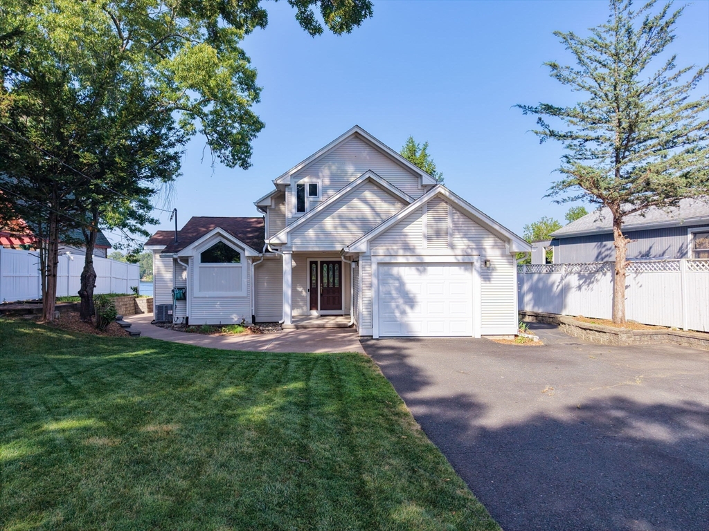 118 Berkshire Ave, Southwick, Massachusetts, 3 Bedrooms Bedrooms, 5 Rooms Rooms,2.5 BathroomsBathrooms,Residential,For Sale,Berkshire Ave,73544464