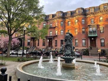 14 Worcester Sq, Boston, Massachusetts, 2 Bedrooms Bedrooms, 5 Rooms Rooms,1 BathroomBathrooms,Residential,For Sale,Worcester Sq,73517861