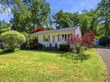 29 Hudson St., Springfield, Massachusetts, 3 Bedrooms Bedrooms, 5 Rooms Rooms,1.5 BathroomsBathrooms,Residential,For Sale,Hudson St.,73527379